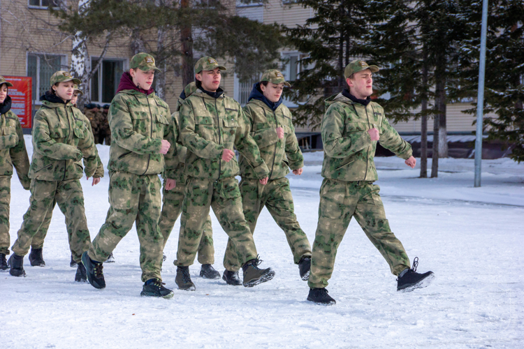 В военном институте прошел финал муниципального этапа военно-патриотической игры «Зарница 2.0»