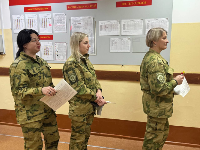 В преддверии профессионального праздника в Новосибирском военном институте прошла донорская акция