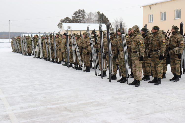 В военном институте прошли соревнования по служебному троеборью