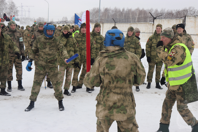 В Новосибирском военном институте проводили зиму