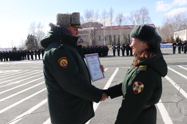  В Новосибирском военном институте  отметили День войск национальной гвардии