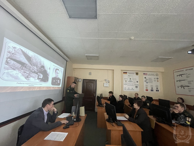 В военном институте обсудили лингвистические аспекты вооруженных конфликтов