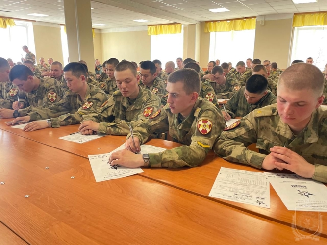 Новосибирский военный институт принял участие в «Диктанте Победы»