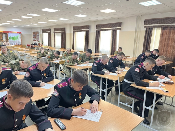 Новосибирский военный институт принял участие в «Диктанте Победы»