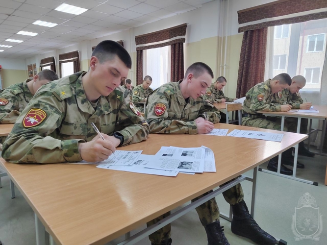 Новосибирский военный институт принял участие в «Диктанте Победы»