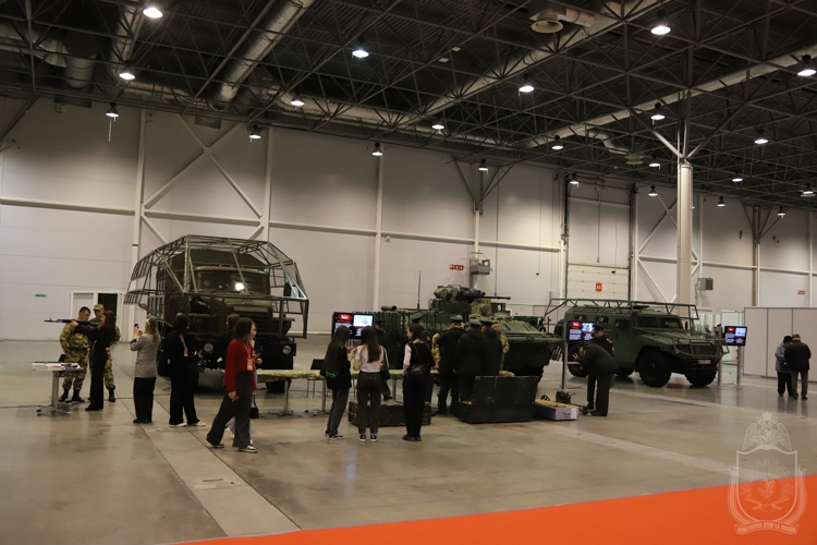 Личный состав военного института принял участие в проекте «Мой выбор — Росгвардия»