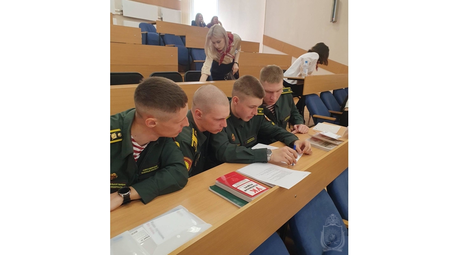 Курсанты военного института приняли участие в межвузовских интеллектуальных играх