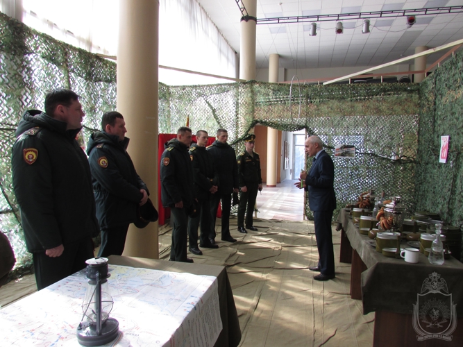 Представители военного института посетили выставку «День инноваций НВВКУ»