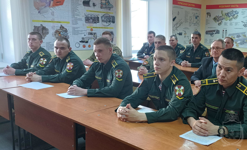 В рамках работы военно-научных кружков на кафедрах проведены научно-представительские мероприятия
