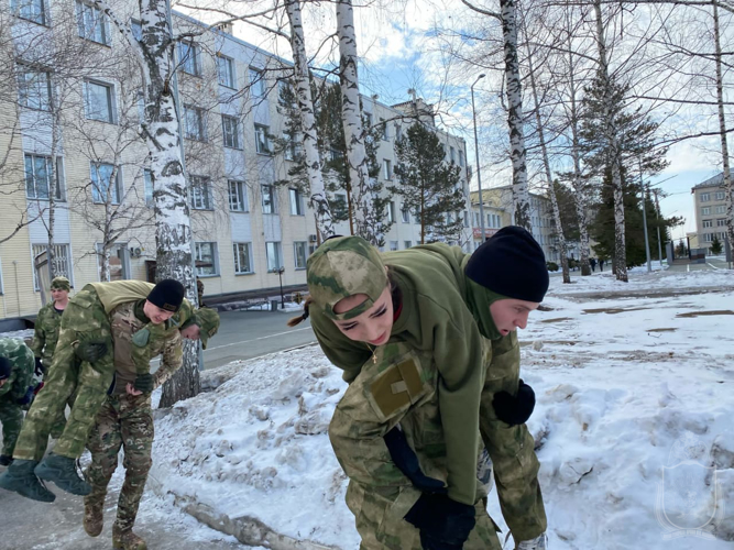«Б.А.Р.С.ы» прошли обучение в Новосибирском военном институте