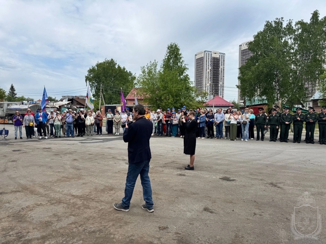 Курсанты Новосибирского военного института приняли участие в патриотической акции