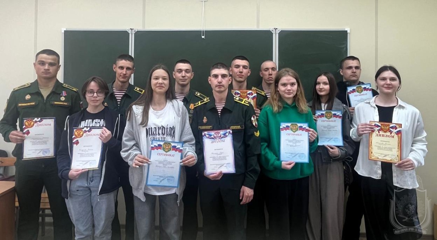 Кафедрой иностранных языков проведён межвузовский конкурс, посвященный 80-летию победы «Поклонимся великим тем годам...»