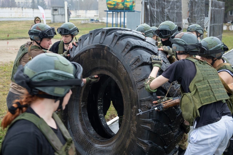В Новосибирском военном институте прошли финалы «Зарница 2.0»