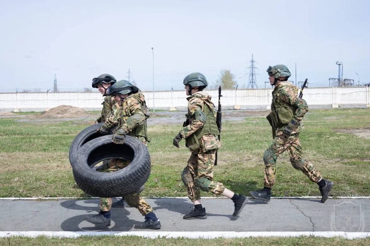 В Новосибирском военном институте прошли финалы «Зарница 2.0»