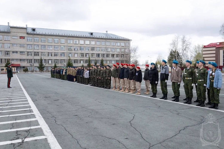 В Новосибирском военном институте прошли финалы «Зарница 2.0»