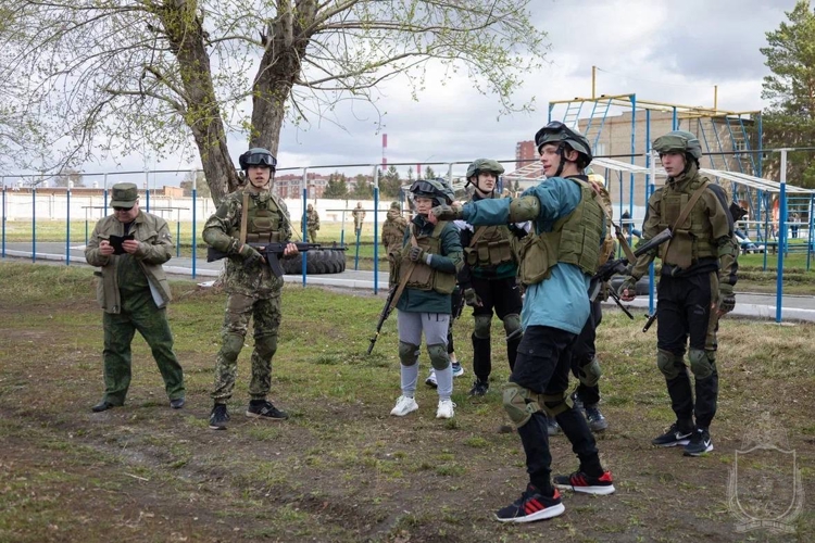 В Новосибирском военном институте прошли финалы «Зарница 2.0»