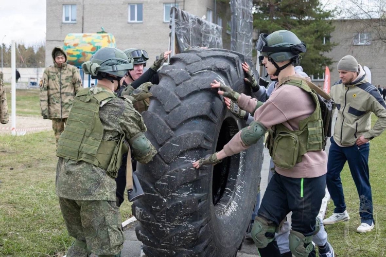В Новосибирском военном институте прошли финалы «Зарница 2.0»