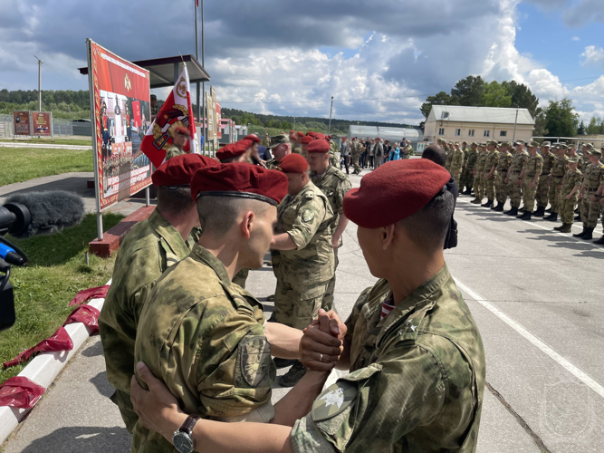 В учебном центре Новосибирского военного института прошли испытания на право ношения крапового берета
