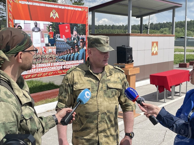 В учебном центре Новосибирского военного института прошли испытания на право ношения крапового берета