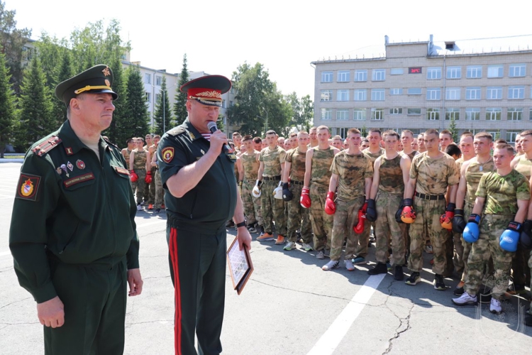 В Новосибирском военном институте провели мастер-класс по боксу