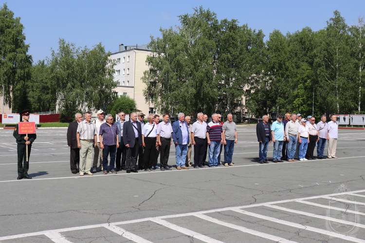 В военном институте прошла встреча выпускников 1980 года