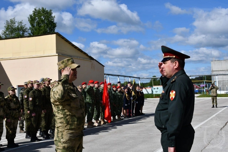 В Новосибирском военном институте прошел региональный финал «Зарницы 2.0»