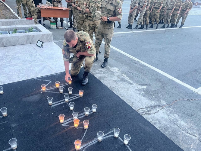 Курсанты военного института приняли участие в акции «Свеча памяти»