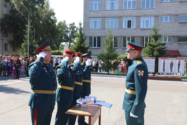 В Новосибирском военном институте состоялся выпуск нового поколения российских офицеров Росгвардии