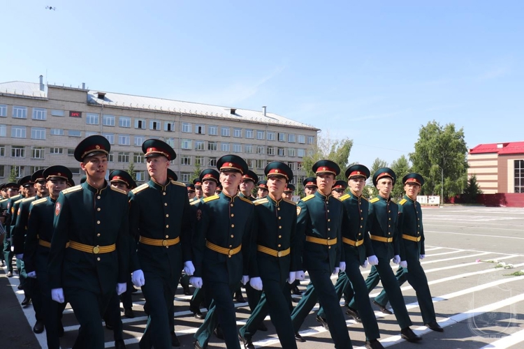 В Новосибирском военном институте состоялся выпуск нового поколения российских офицеров Росгвардии