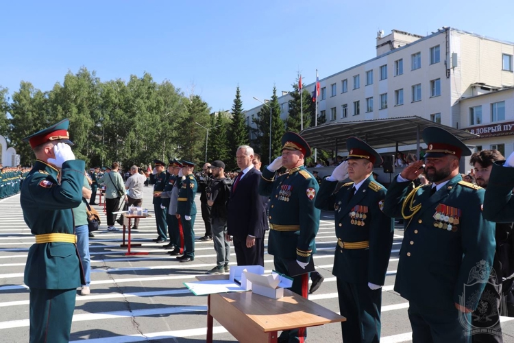 В Новосибирском военном институте состоялся выпуск нового поколения российских офицеров Росгвардии