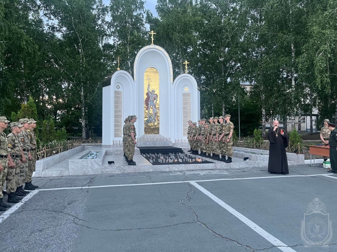 Курсанты военного института приняли участие в акции «Свеча памяти»