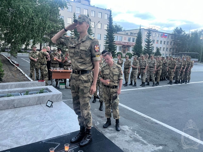 Курсанты военного института приняли участие в акции «Свеча памяти»