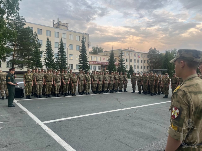 Курсанты военного института приняли участие в акции «Свеча памяти»