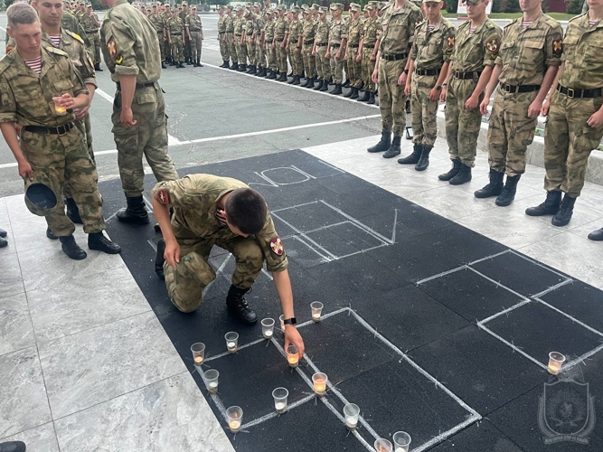 Курсанты военного института приняли участие в акции «Свеча памяти»