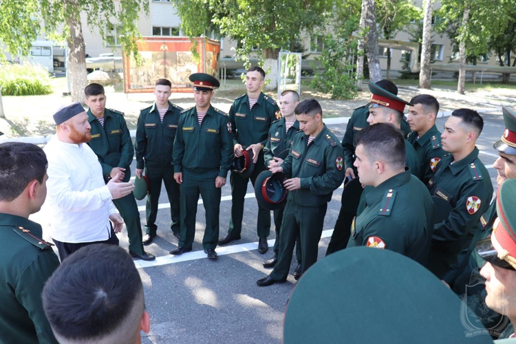Выпускники Новосибирского военного института получили  первые офицерские звания