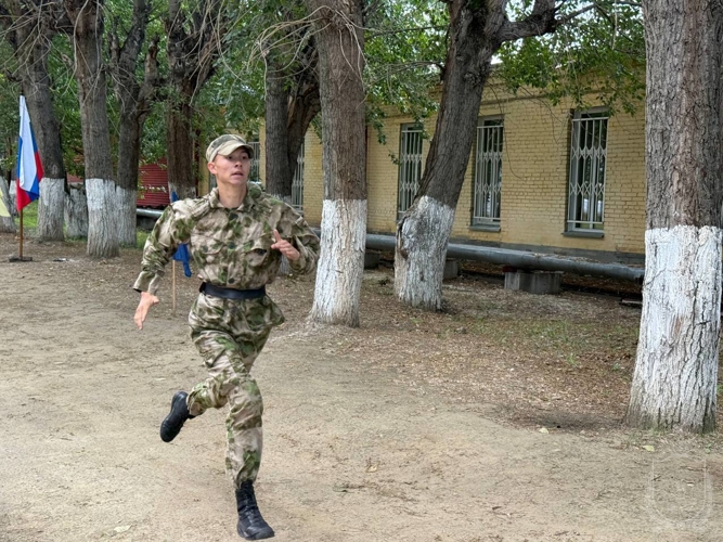В военном институте прошел чемпионат по преодолении полосы препятствий