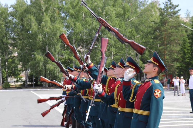 В военном институте прошла встреча выпускников  1985, 1990, 2005, 2010 и 2015 годов