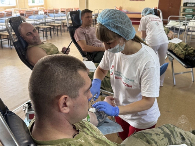 В  военном институте провели донорскую акцию "От сердца к сердцу"