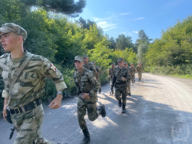 Курсанты 1 курса прошли общевойсковую подготовку