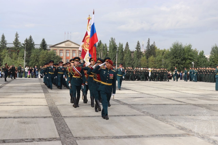 Курсанты 1 курса Новосибирского военного института приняли присягу