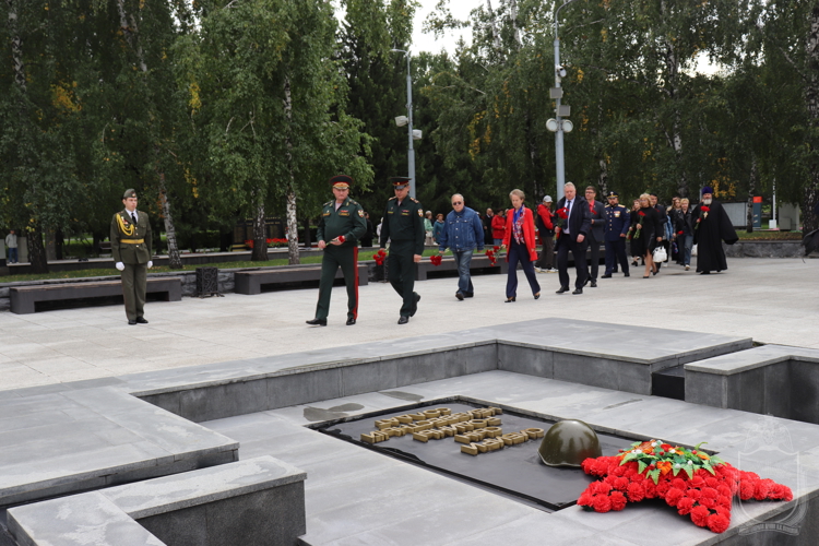 Курсанты и офицеры военного института приняли участие в мемориальном мероприятии в рамках научной конференции