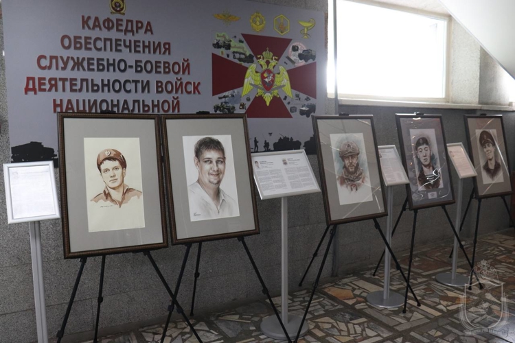 В военном институте организована художественная выставка, посвященная участникам СВО