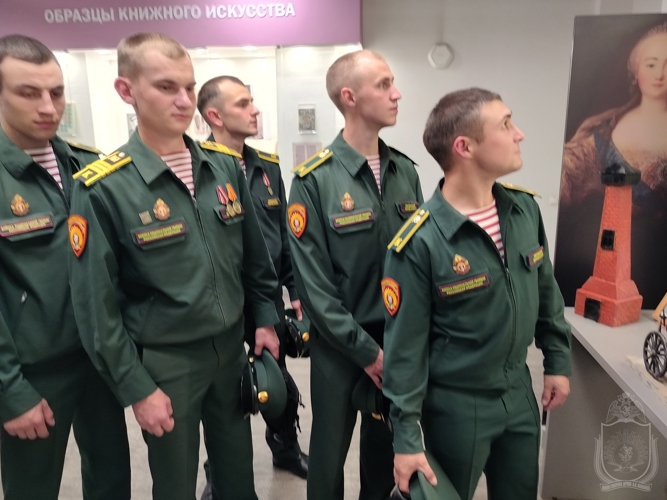 Курсанты военного института  посетили историческую лекцию