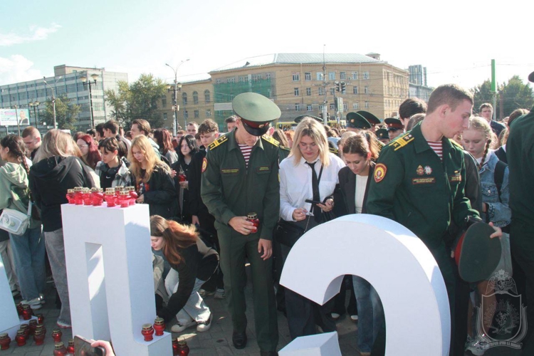 Курсанты военного института приняли участие в памятной акции, приуроченной ко Дню солидарности в борьбе с терроризмом