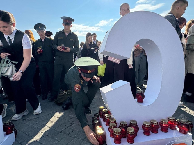 Курсанты военного института приняли участие в памятной акции, приуроченной ко Дню солидарности в борьбе с терроризмом