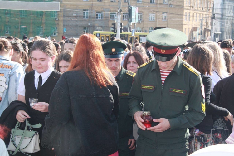 Курсанты военного института приняли участие в памятной акции, приуроченной ко Дню солидарности в борьбе с терроризмом