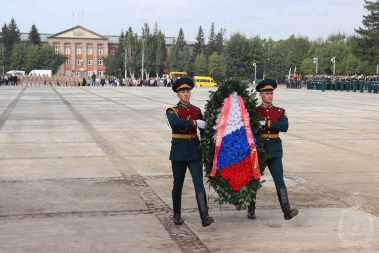 Курсанты 1 курса Новосибирского военного института приняли присягу