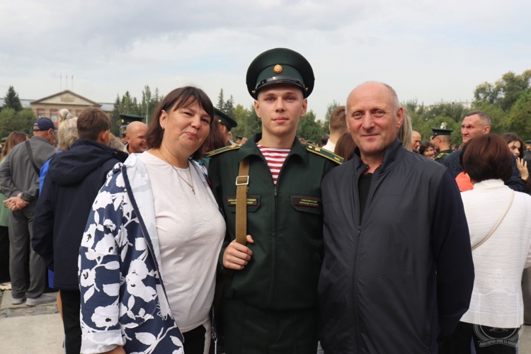 Курсанты 1 курса Новосибирского военного института приняли присягу