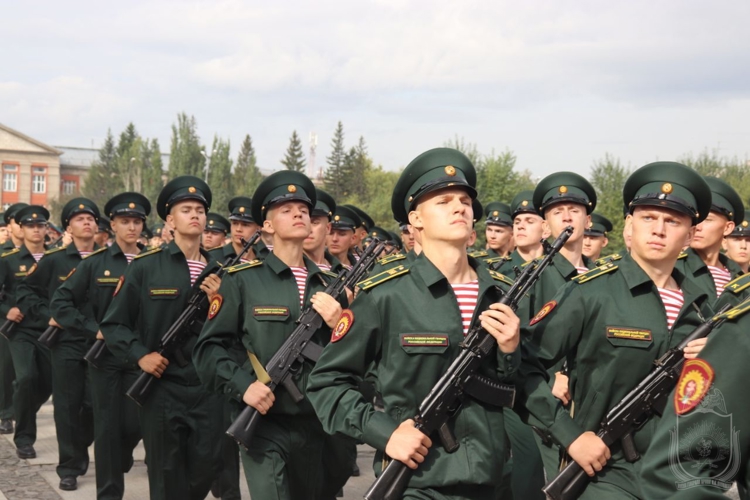 Курсанты 1 курса Новосибирского военного института приняли присягу