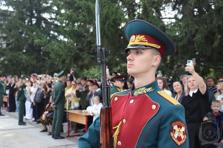 Курсанты 1 курса Новосибирского военного института приняли присягу